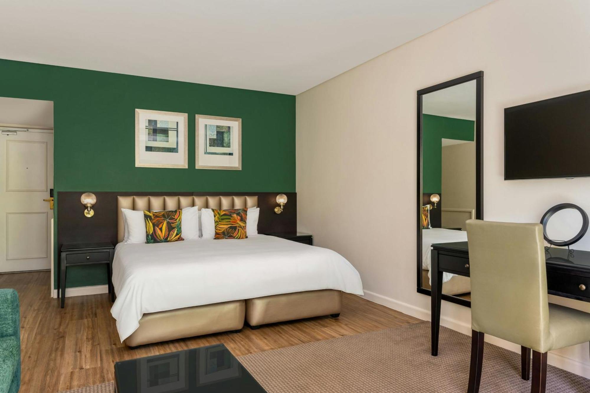 Lord Charles Hotel, Somerset West, A Tribute Portfolio Hotel מראה חיצוני תמונה