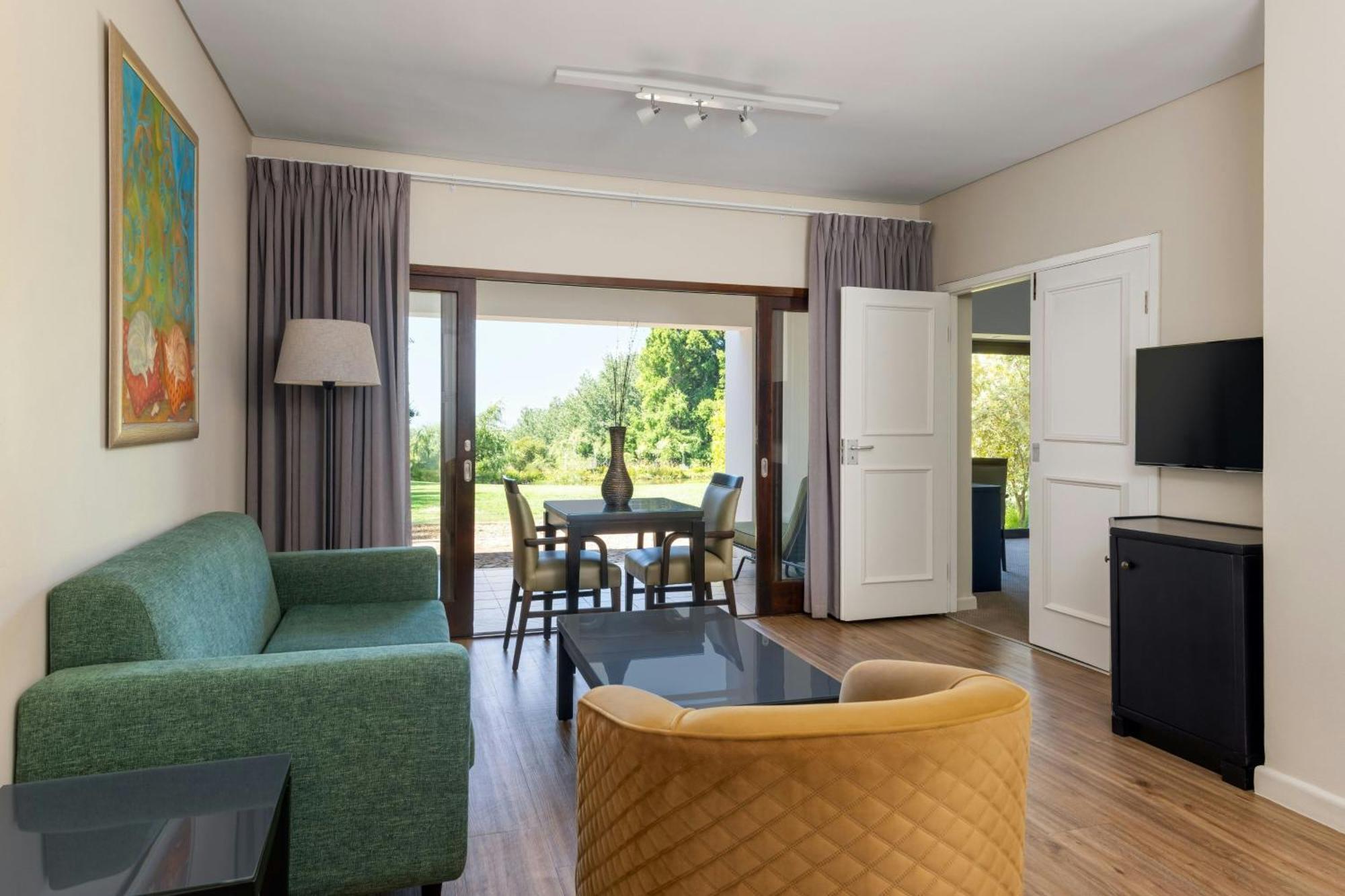 Lord Charles Hotel, Somerset West, A Tribute Portfolio Hotel מראה חיצוני תמונה